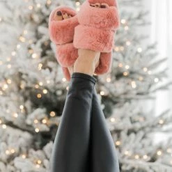 Best Sale 💯 Pink Lily Goodnight Dreams Fuzzy Pink Slippers 🤩 -Glam-girl Sales 164300goodnightdreamsmauve 2 650x