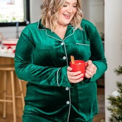 Outlet 😉 Pink Lily Asking Again Green Velvet Button Front Lounge Top ❤️ -Glam-girl Sales 177314 177316 22 c32a8a5a dc75 4ac3 8a73 31672b9e37c7 650x