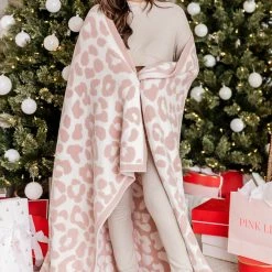 Discount ⌛ Pink Lily Keep You Warm Pink Leopard Print Blanket 😀