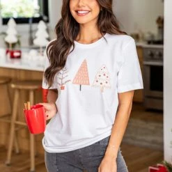 Deals 🔔 Pink Lily Neutral 🎄 Christmas Trees White Graphic Tee ✔️ 7 Deals 🔔 Pink Lily Neutral 🎄 Christmas Trees White Graphic Tee ✔️ -Glam-girl Sales 184236 smooththingsovercharcoal BFR108106 neutralchristmastreegraphic 4 650x