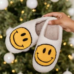 Deals 🥰 Pink Lily Yellow Smiley Slippers 🌟