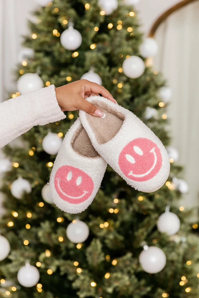 Best Pirce π Pink Lily Pink Smiley Slippers π― 3 Best Pirce π Pink Lily Pink Smiley Slippers π―