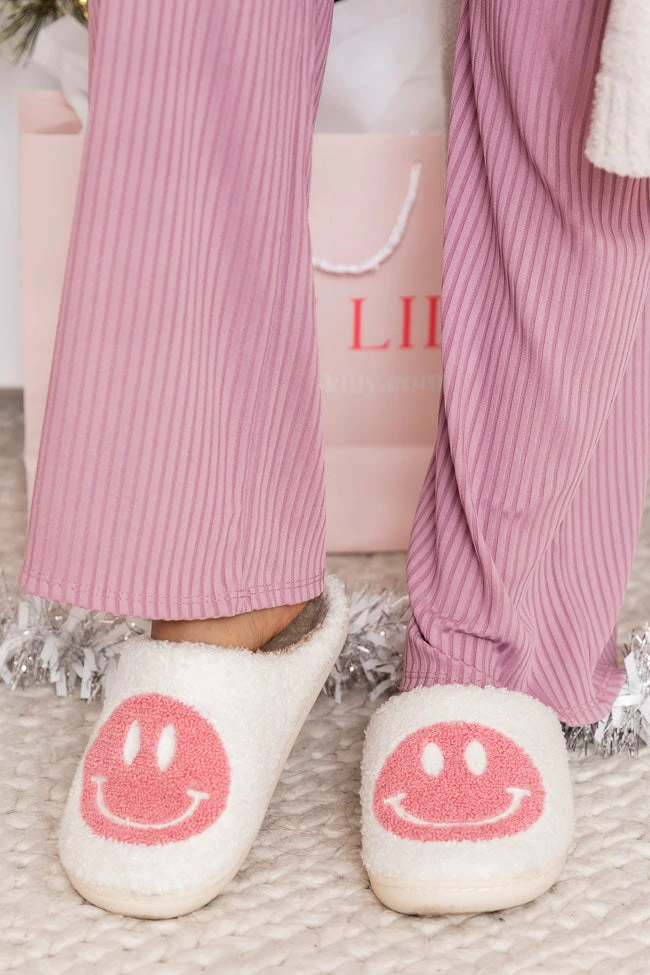 Best Pirce π Pink Lily Pink Smiley Slippers π― 4 Best Pirce π Pink Lily Pink Smiley Slippers π― - Image 2