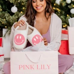 Best Pirce π Pink Lily Pink Smiley Slippers π― 7 Best Pirce π Pink Lily Pink Smiley Slippers π― -Glam-girl Sales 184818 5 650x
