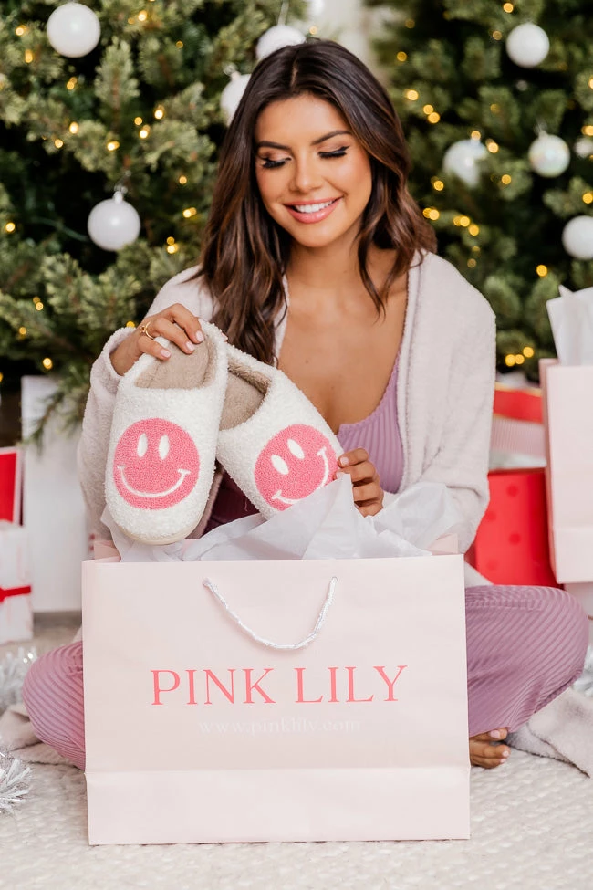 Best Pirce π Pink Lily Pink Smiley Slippers π― 5 Best Pirce π Pink Lily Pink Smiley Slippers π― - Image 3