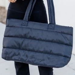 New 🎁 Pink Lily Out Of My Way Black Puffer Tote FINAL SALE 🔔 -Glam-girl Sales 185278 2 f8d89c3f 7967 4366 a98e 79d27b1bcfdb 650x