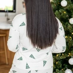 Budget 🛒 Pink Lily Merry All The Way Cream 🎄 Christmas Tree Print Pajama Top ❤️ -Glam-girl Sales 185644 185646 7 624a83b9 b663 44e7 8a43 d22131e6e351 650x