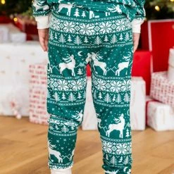 Best Pirce ✔️ Pink Lily Kids Underneath The Tree Green 🎅 Christmas Print Pajama Set ✨ -Glam-girl Sales 185662 185662 185658 185656 185654 12 650x