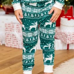 Best Pirce ✔️ Pink Lily Kids Underneath The Tree Green 🎅 Christmas Print Pajama Set ✨ -Glam-girl Sales 185662 185662 185658 185656 185654 8 650x