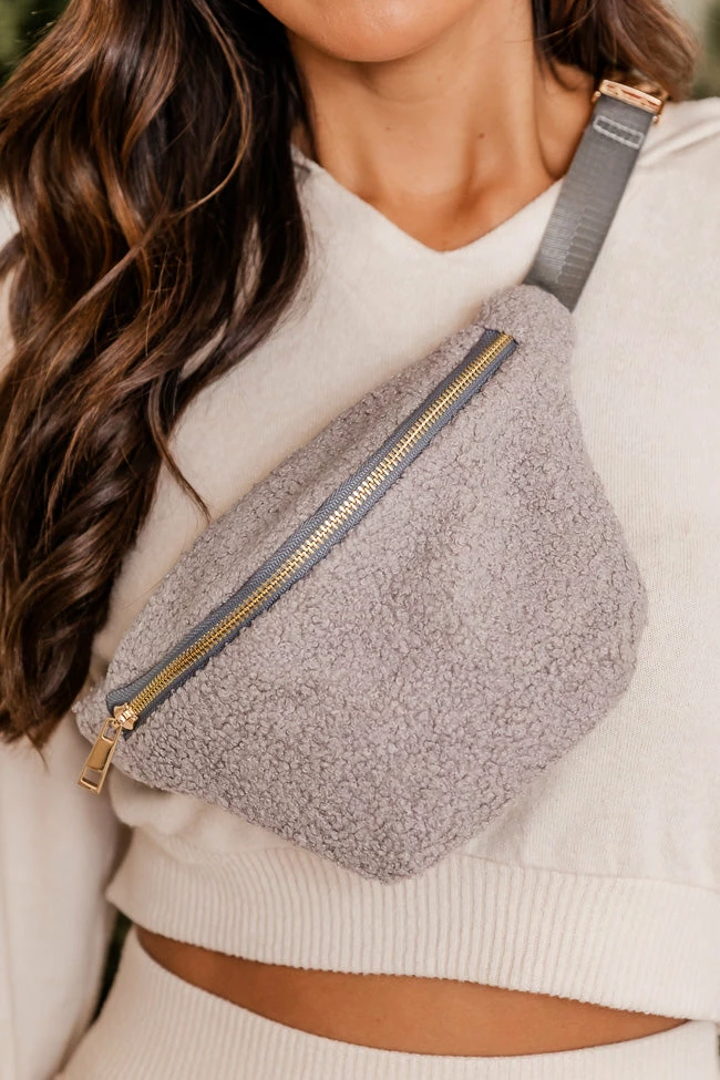 Buy ⭐ Pink Lily Heading Out Light Grey Sherpa Belt Bag FINAL SALE ✔️ 3 Buy ⭐ Pink Lily Heading Out Light Grey Sherpa Belt Bag FINAL SALE ✔️