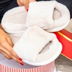 Deals 🧨 Pink Lily Something To See Beige Slippers 🔥