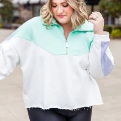 New 🥰 Pink Lily Jump Right In Mint Colorblock Quarter Zip Pullover FINAL SALE 😉
