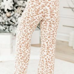 Top 10 🥰 Pink Lily Movies And Chill Brown And Ivory Leopard Print Fuzzy Lounge Pants 🎁 19 Top 10 🥰 Pink Lily Movies And Chill Brown And Ivory Leopard Print Fuzzy Lounge Pants 🎁 -Glam-girl Sales 186352 7 3ca76a35 558d 403e 96c1 c66b64aef77b 650x