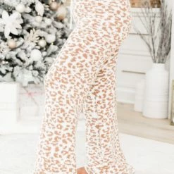 Top 10 🥰 Pink Lily Movies And Chill Brown And Ivory Leopard Print Fuzzy Lounge Pants 🎁 14 Top 10 🥰 Pink Lily Movies And Chill Brown And Ivory Leopard Print Fuzzy Lounge Pants 🎁 -Glam-girl Sales 186352 7 650x