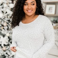 Promo ⭐ Pink Lily All I Want For 🎅 Christmas Ivory And Grey Leopard Print Pajama Set 🥰 -Glam-girl Sales 186446 4 650x