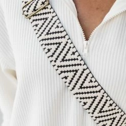 Promo 🔔 Pink Lily All The Feels Black Sling Bag With Removable Printed Strap ⌛ 10 Promo 🔔 Pink Lily All The Feels Black Sling Bag With Removable Printed Strap ⌛ -Glam-girl Sales 187584 6 650x