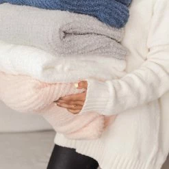 Top 10 🔥 Pink Lily Maybe I'll Stay Fuzzy Cream Blanket FINAL SALE 🔔 -Glam-girl Sales 1K0A2315 fc5eca21 931f 4613 83c9 37ebdfd755d4 650x