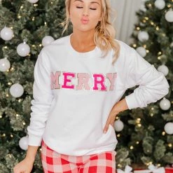 Cheapest 😉 Pink Lily Merry Pink Chenille Patch Graphic Sweatshirt 😍 -Glam-girl Sales 219A2559 650x