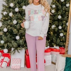 Wholesale 🥰 Pink Lily Holly And Jolly Chenille Patch Graphic Sweatshirt 🎉 -Glam-girl Sales 219A2571 650x