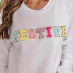 Discount π₯° Pink Lily Festive Chenille Patch Graphic Sweatshirt π 8 Discount π₯° Pink Lily Festive Chenille Patch Graphic Sweatshirt π -Glam-girl Sales 219A6953 650x