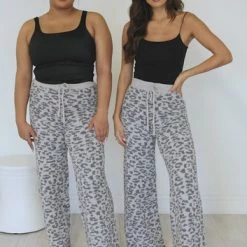 New 👍 Pink Lily Movies And Chill Charcoal And Grey Leopard Print Fuzzy Lounge Pants ⭐ -Glam-girl Sales 3f4e906bc51d4a52a087bbe494b04b33.thumbnail.0000000000 530x530