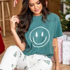 Flash Sale 🎉 Pink Lily Smiley Face 🎁 Christmas Tree Dark Green Graphic Tee 🔥