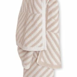 Deals ✔️ Pink Lily Make Me Believe Taupe Herringbone Blanket 😉 -Glam-girl Sales MakeMeBelieveTaupeHerringboneBlanketDOORBUSTER 650x